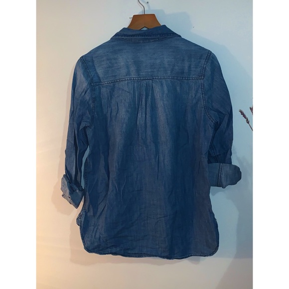 🔆 3 for $40 Old Navy Chambray Button Down NWOT - Picture 2 of 4